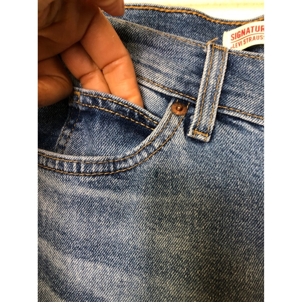 Levi's Signature Women's Heritage Boyfriend Jeans Blue Patchwork‎ Cuffed W29/L25 - Picture 16 of 16